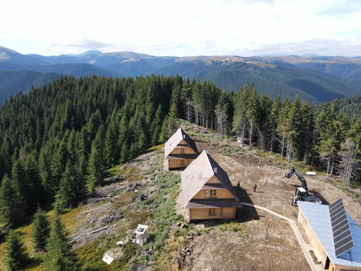 Ranger hut in the Masnyj Pryslip area of Verkhovynskyi National Nature Park, supporting fieldwork in the Ukrainian Carpathians.